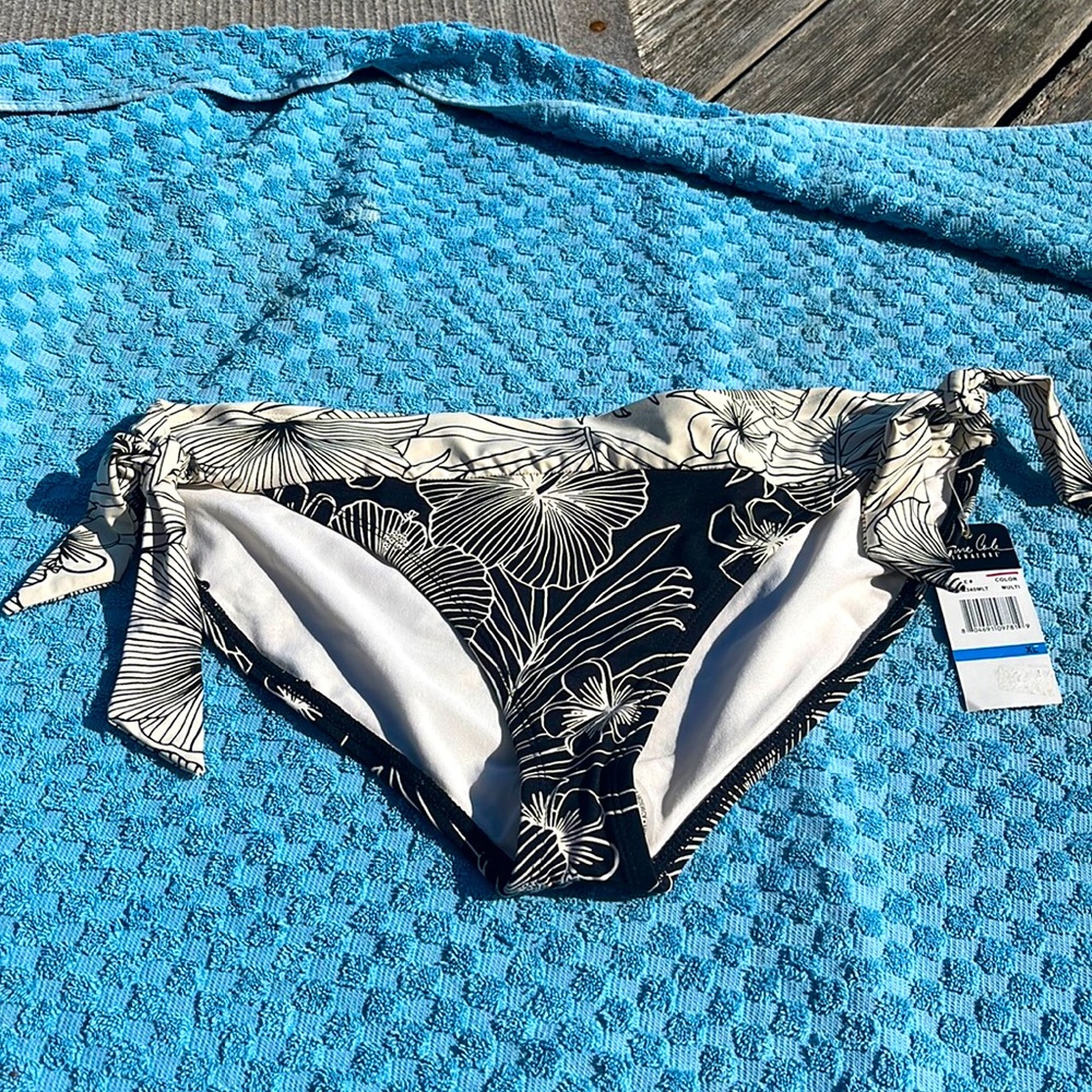 Anne Cole Bikini Bottom / Swim Bottom black and white with Leaf Pattern XL
